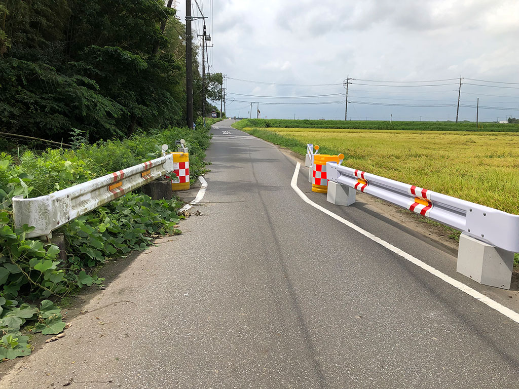 ガードレールの新規取り付け工事 - 株式会社エコワールド株式会社エコワールド